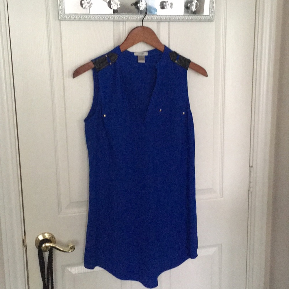 Blue sleeveless tank top blouse